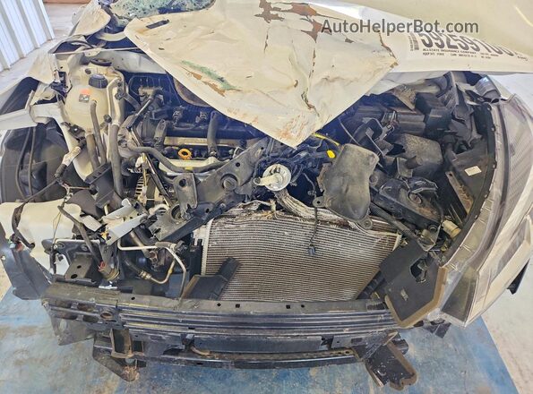 3N1CP5CV0PL551204 2023 NISSAN KICKS White Widok wnętrza z tyłu