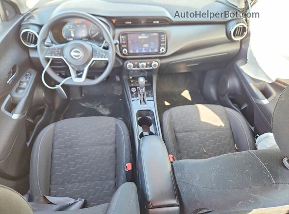 3N1CP5CV0RL488933 2024 NISSAN KICKS Gray Widok deski rozdzielczej
