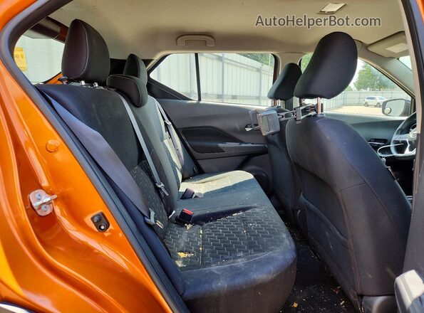 3N1CP5CV1PL504800 2023 NISSAN KICKS Оранжевый Вид задней части салона