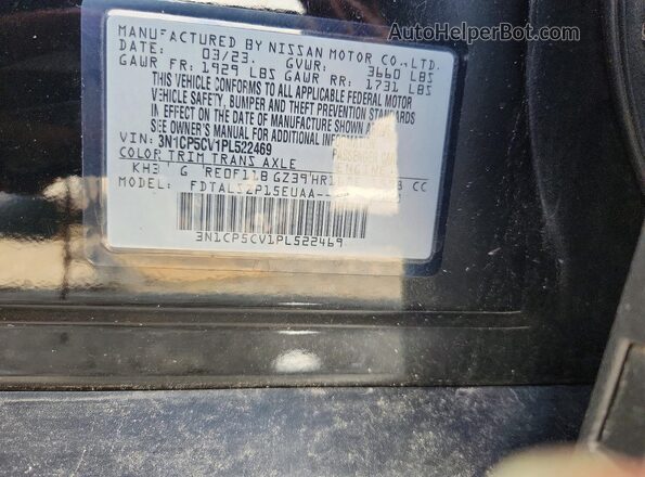 3N1CP5CV1PL522469 2023 NISSAN KICKS Black Widok naklejki z numerem VIN