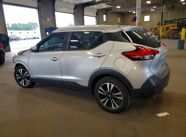 3N1CP5CV2LL526654 2020 NISSAN KICKS Silver Trasero izquierdo