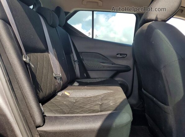 3N1CP5CV2LL551778 2020 NISSAN KICKS Two Tone Widok wnętrza z tyłu