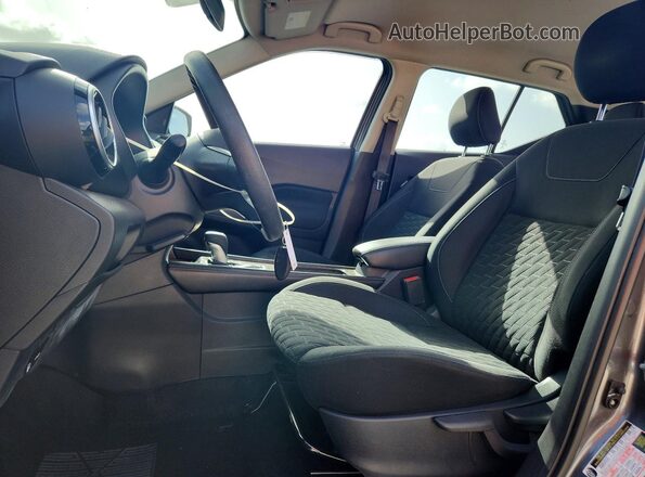 3N1CP5CV2ML522590 2021 NISSAN KICKS Gray Вид салону спереду