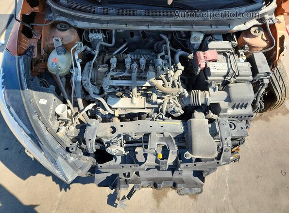 3N1CP5CV2ML543469 2021 NISSAN KICKS Оранжевый Вид задней части салона