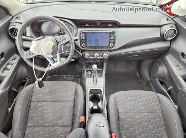 3N1CP5CV2PL470057 2023 NISSAN KICKS Red Vista del salpicadero