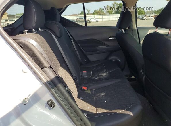 3N1CP5CV2PL546943 2023 NISSAN KICKS Gray Vista de los asientos traseros