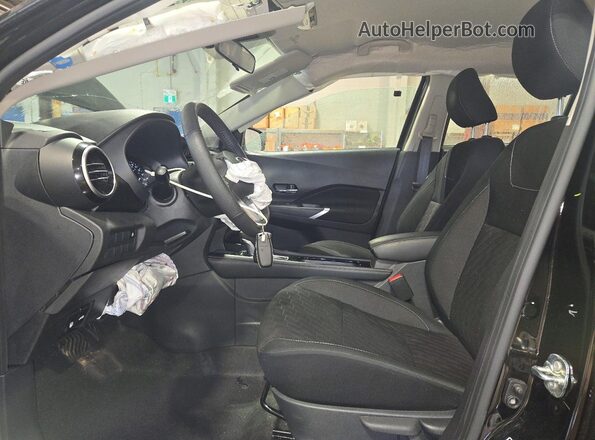 3N1CP5CV2SL496862 2025 NISSAN KICKS Black Սալոնի դիմացի տեսք