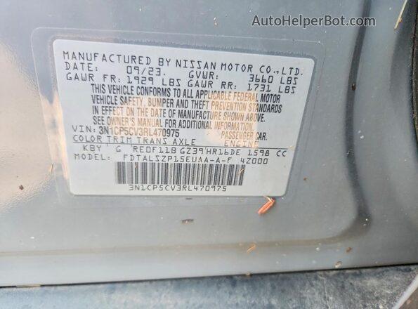 3N1CP5CV3RL470975 2024 NISSAN KICKS Silver Widok naklejki z numerem VIN