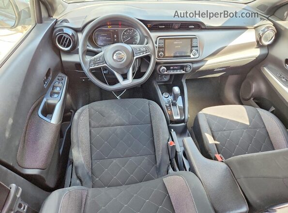 3N1CP5CV4LL541897 2020 NISSAN KICKS Gray Dashboard view