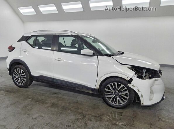 3N1CP5CV4NL505775 2022 NISSAN KICKS White Delantero derecho