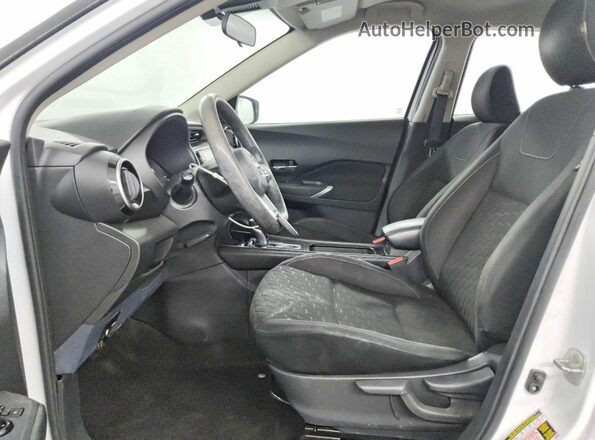 3N1CP5CV4NL505775 2022 NISSAN KICKS White Vista interior delantera