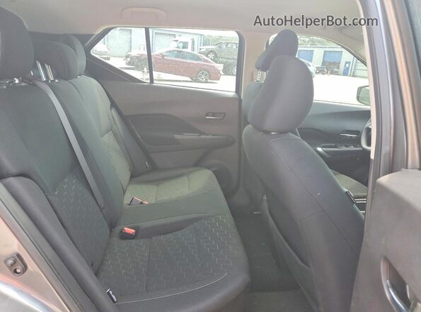 3N1CP5CV4RL484867 2024 NISSAN KICKS Gray Vista interior trasera