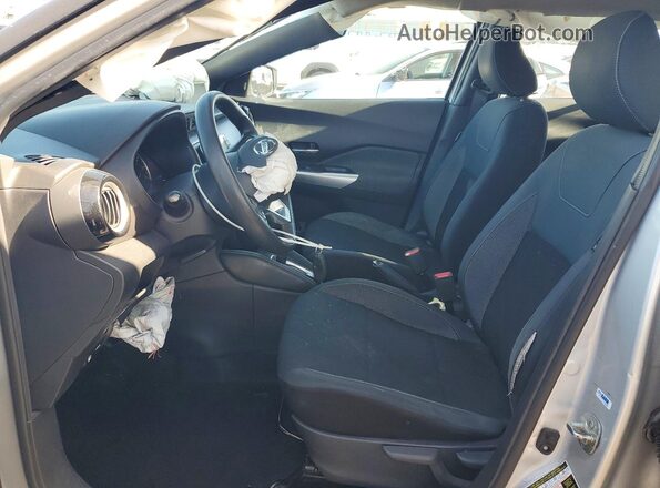 3N1CP5CV5LL486232 2020 NISSAN KICKS Silver Вид салону спереду