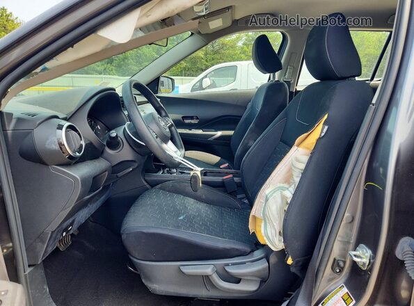 3N1CP5CV6NL515367 2022 NISSAN KICKS Gray Vista interior delantera