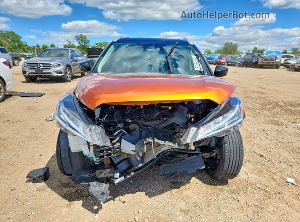 3N1CP5CV6NL523582 2022 NISSAN KICKS Orange Widok z przodu