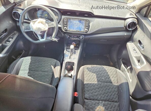 3N1CP5CV6NL523582 2022 NISSAN KICKS Orange Widok deski rozdzielczej