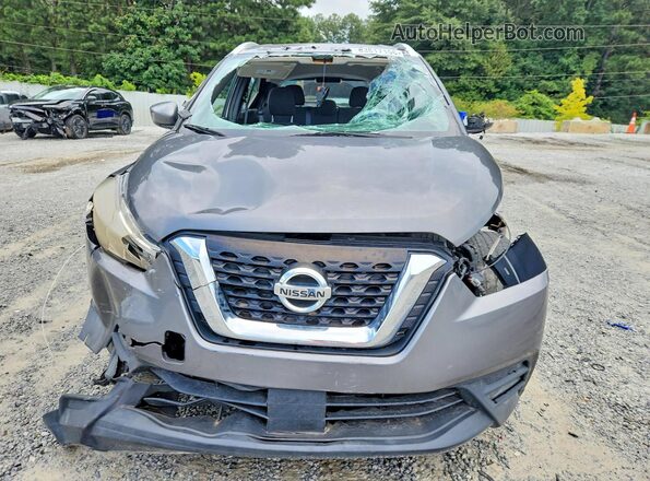 3N1CP5CV7LL567944 2020 NISSAN KICKS Gray Widok z przodu