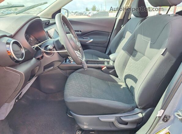 3N1CP5CV7ML559537 2021 NISSAN KICKS Серый Вид салона спереди