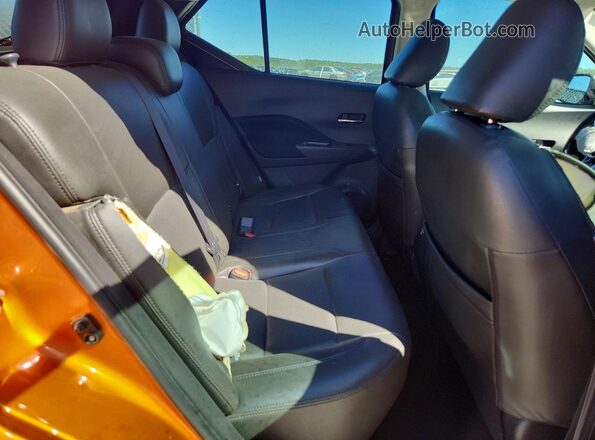 3N1CP5CV7PL512822 2023 NISSAN KICKS Orange Հետևի նստատեղերի տեսք