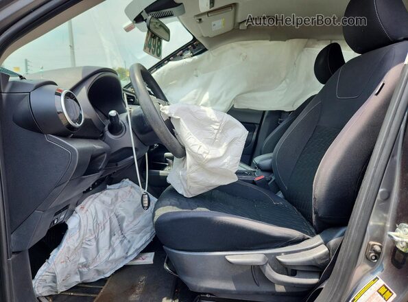 3N1CP5CV8ML512355 2021 NISSAN KICKS Gray Widok wnętrza z przodu