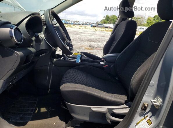 3N1CP5CV8ML561233 2021 NISSAN KICKS Серый Вид салона спереди