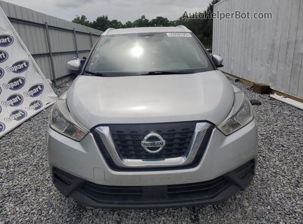 3N1CP5CV9LL508796 2020 NISSAN KICKS Silver Widok z przodu