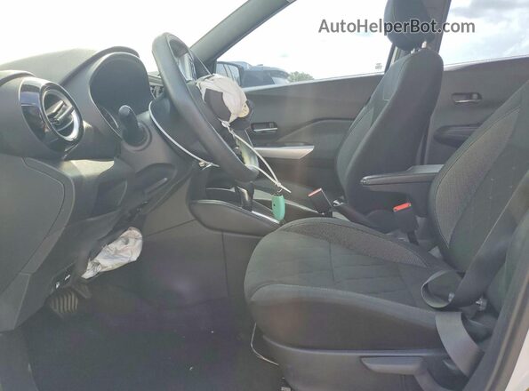 3N1CP5CV9LL519197 2020 NISSAN KICKS Белый Вид салона спереди