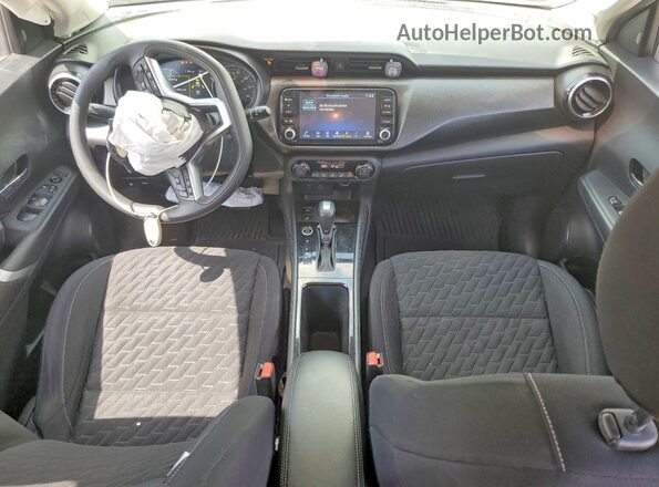 3N1CP5CV9ML542500 2021 NISSAN KICKS Серебряный Вид панели приборов