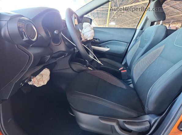 3N1CP5CVXLL529642 2020 NISSAN KICKS Оранжевый Вид салона спереди