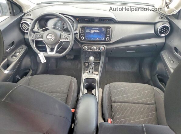 3N1CP5CVXPL571993 2023 NISSAN KICKS Серый Вид панели приборов