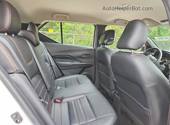 3N1CP5DV0LL558808 2020 NISSAN KICKS White უკანა სალონის ხედი