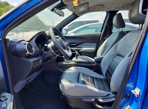 3N1CP5DV1ML563517 2021 NISSAN KICKS Синий Вид салона спереди