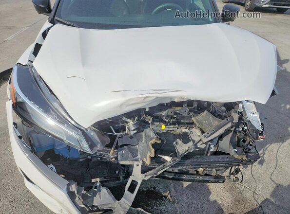 3N1CP5DV1RL527558 2024 NISSAN KICKS Белый Вид задней части салона