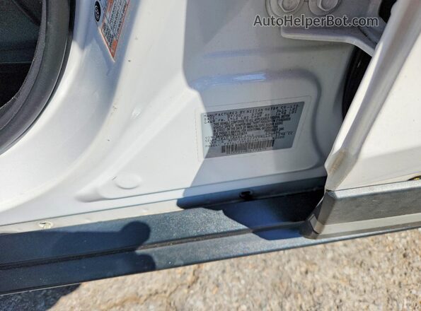 3N1CP5DV2LL531674 2020 NISSAN KICKS White VIN კოდის სტიკერის ხედი