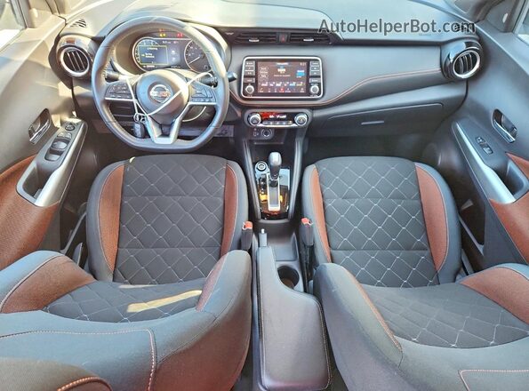 3N1CP5DV2LL553318 2020 NISSAN KICKS Silver Առջևի վահանակի տեսք