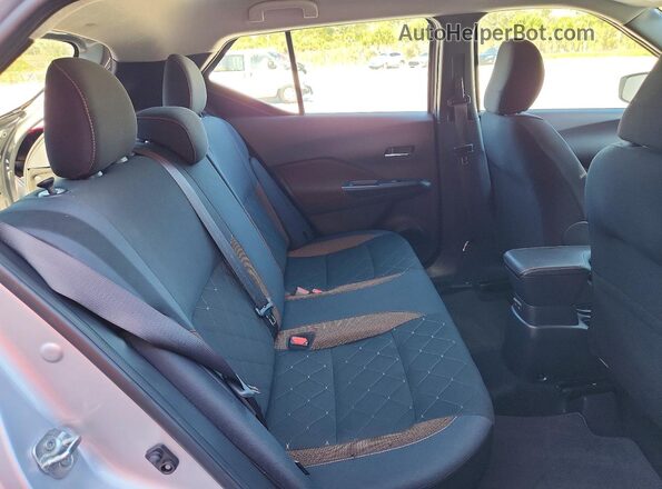 3N1CP5DV2LL553318 2020 NISSAN KICKS Silver Հետևի նստատեղերի տեսք