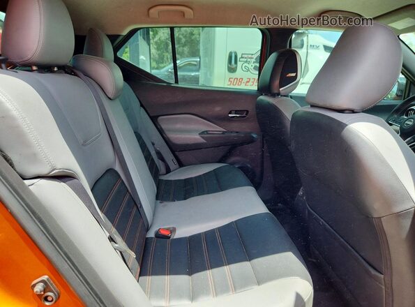 3N1CP5DV3PL525470 2023 NISSAN KICKS Orange Widok tylnych siedzeń