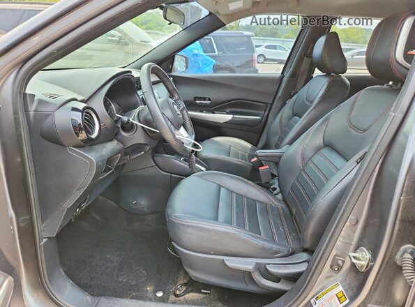 3N1CP5DV4LL544068 2020 NISSAN KICKS Gray Вид салону спереду