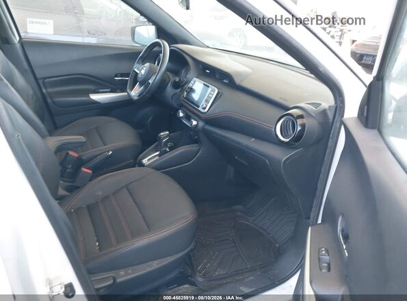 3N1CP5DV4LL552171 2020 NISSAN KICKS Белый Вид салона спереди