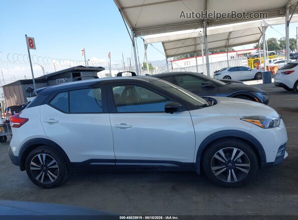 3N1CP5DV4LL552171 2020 NISSAN KICKS Белый Вид задней части салона
