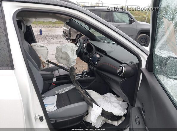 3N1CP5DV4PL523923 2023 NISSAN KICKS White Սալոնի դիմացի տեսք