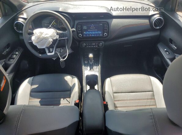 3N1CP5DV4RL488402 2024 NISSAN KICKS Красный Вид панели приборов