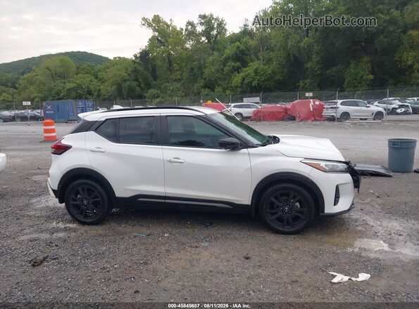 3N1CP5DV6PL476801 2023 NISSAN KICKS White Вид задньої частини салону