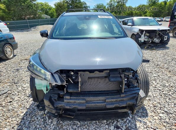 3N1CP5DV6RL519455 2024 NISSAN KICKS Silver Widok z przodu
