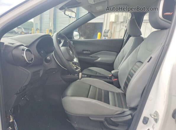 3N1CP5DV7ML533244 2021 NISSAN KICKS White წინა სალონის ხედი