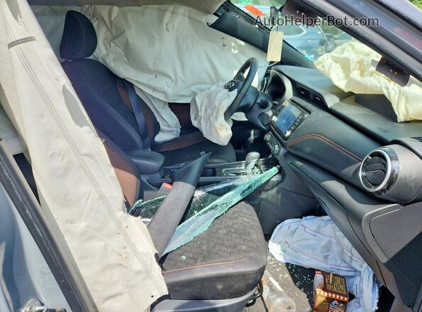 3N1CP5DV7ML554577 2021 NISSAN KICKS Gray Vista interior delantera