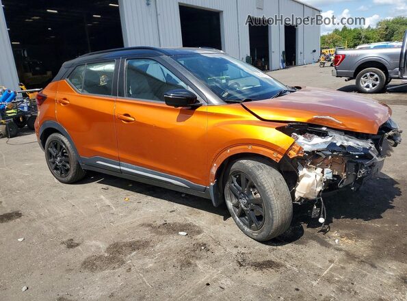 3N1CP5DV8NL479597 2022 NISSAN KICKS Оранжевый Передняя правая четверть
