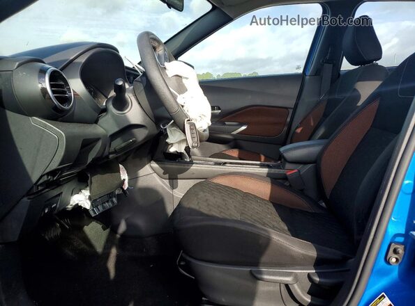 3N1CP5DV9RL562090 2024 NISSAN KICKS Blue Vista interior delantera