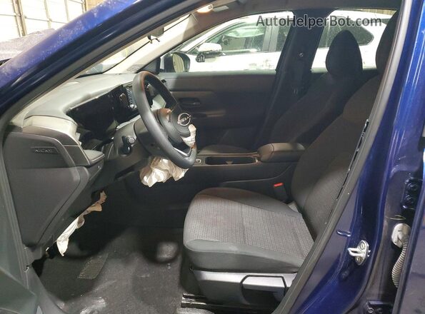 3N8AP6BA1SL307292 2025 NISSAN KICKS Blue Widok wnętrza z przodu
