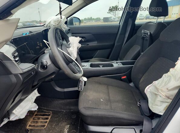 3N8AP6BA1SL372451 2025 NISSAN KICKS White წინა სალონის ხედი